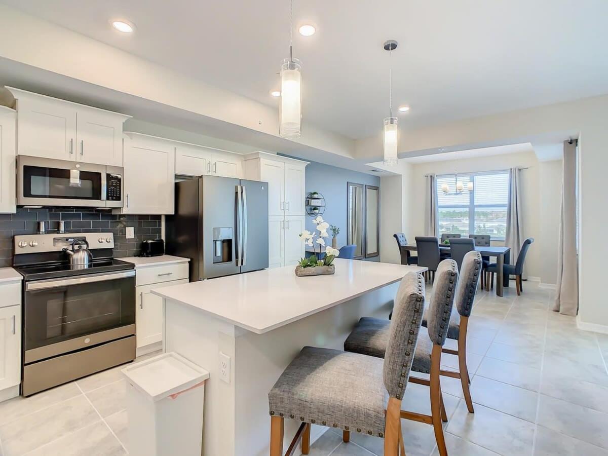 Gorgeous 2Br Lakeview Condo With Waterpark Kissimmee Bagian luar foto