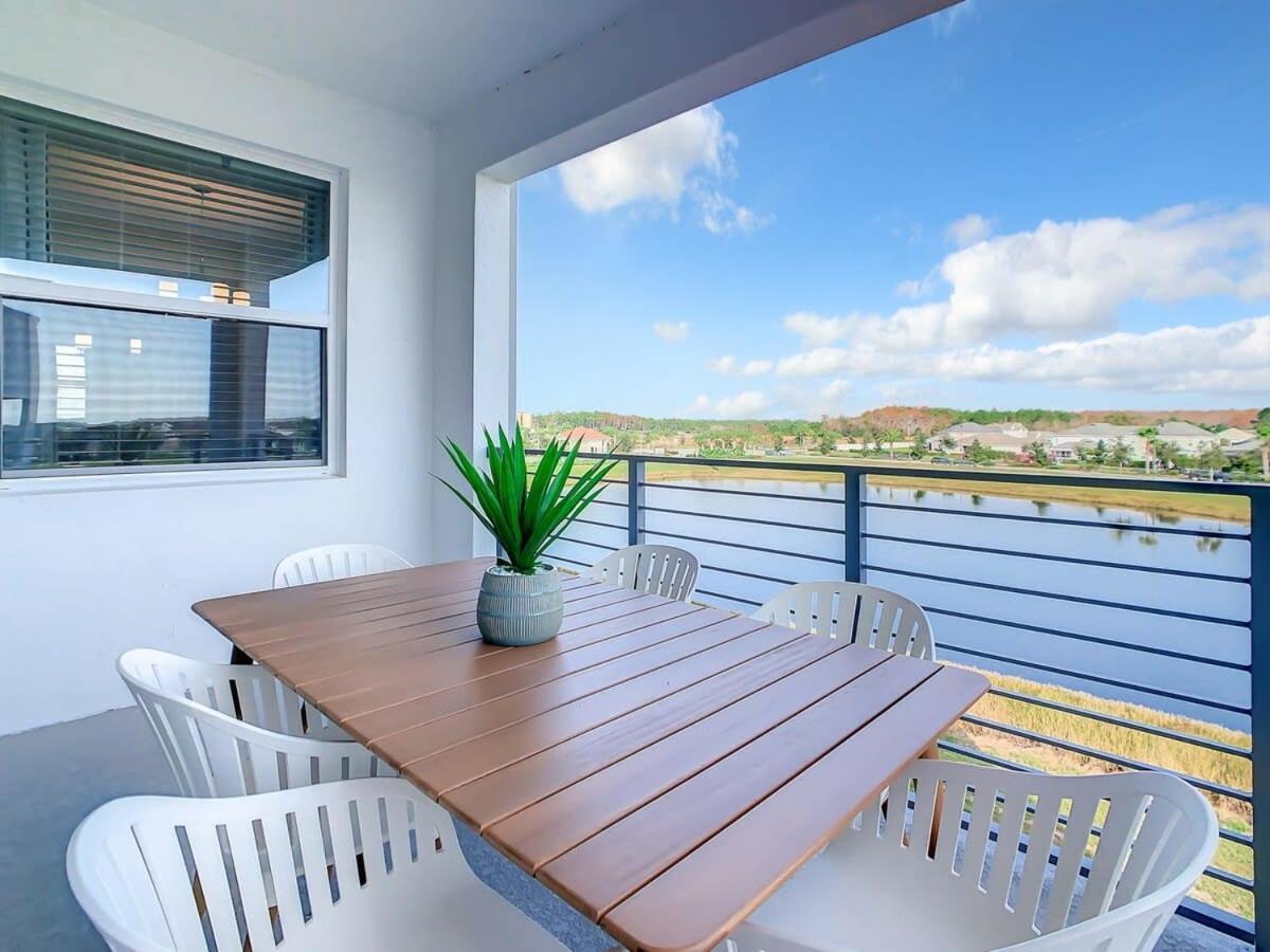 Gorgeous 2Br Lakeview Condo With Waterpark Kissimmee Bagian luar foto