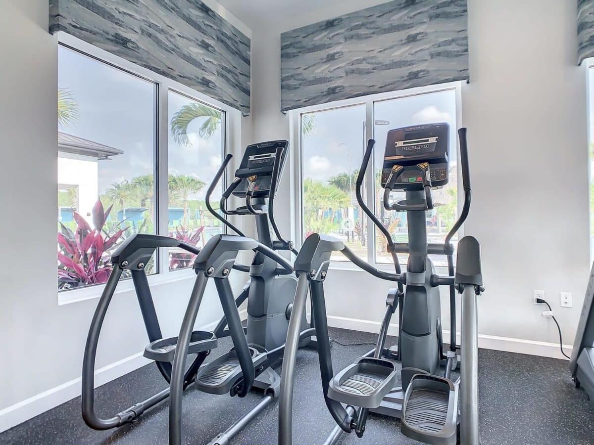 Gorgeous 2Br Lakeview Condo With Waterpark Kissimmee Bagian luar foto