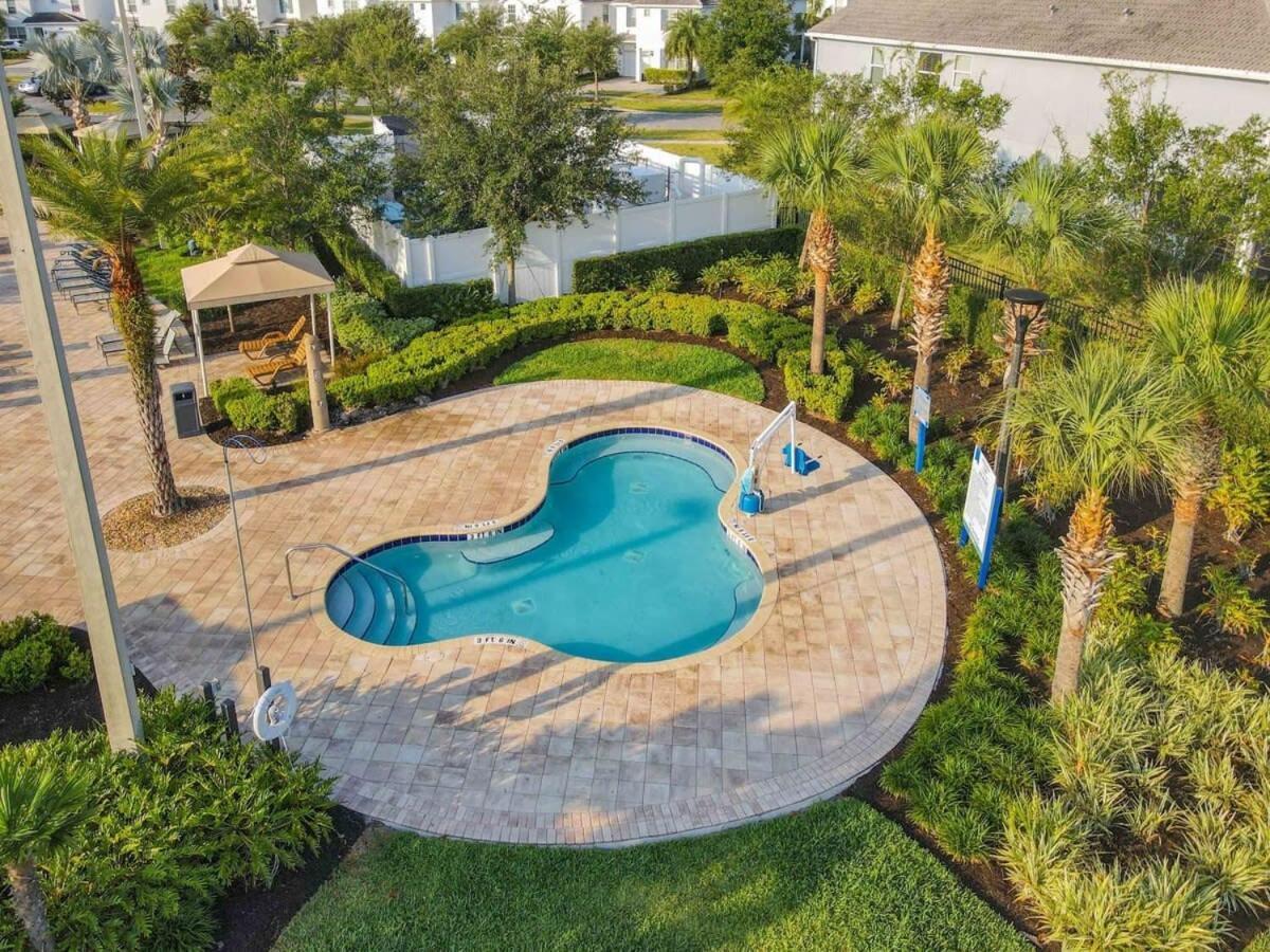Gorgeous 2Br Lakeview Condo With Waterpark Kissimmee Bagian luar foto