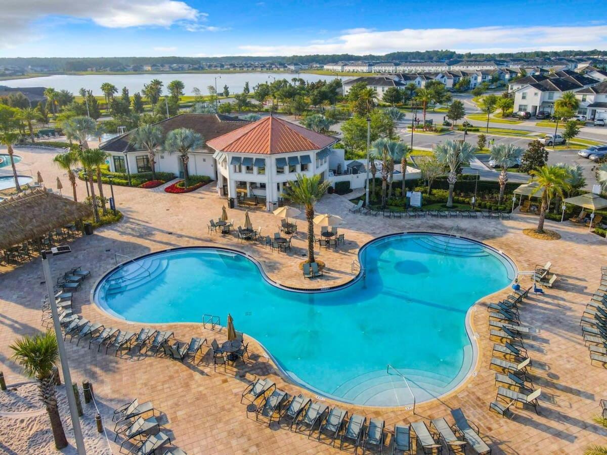 Gorgeous 2Br Lakeview Condo With Waterpark Kissimmee Bagian luar foto