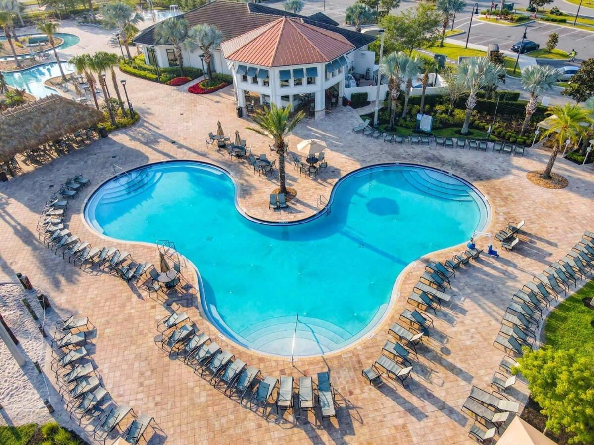 Gorgeous 2Br Lakeview Condo With Waterpark Kissimmee Bagian luar foto