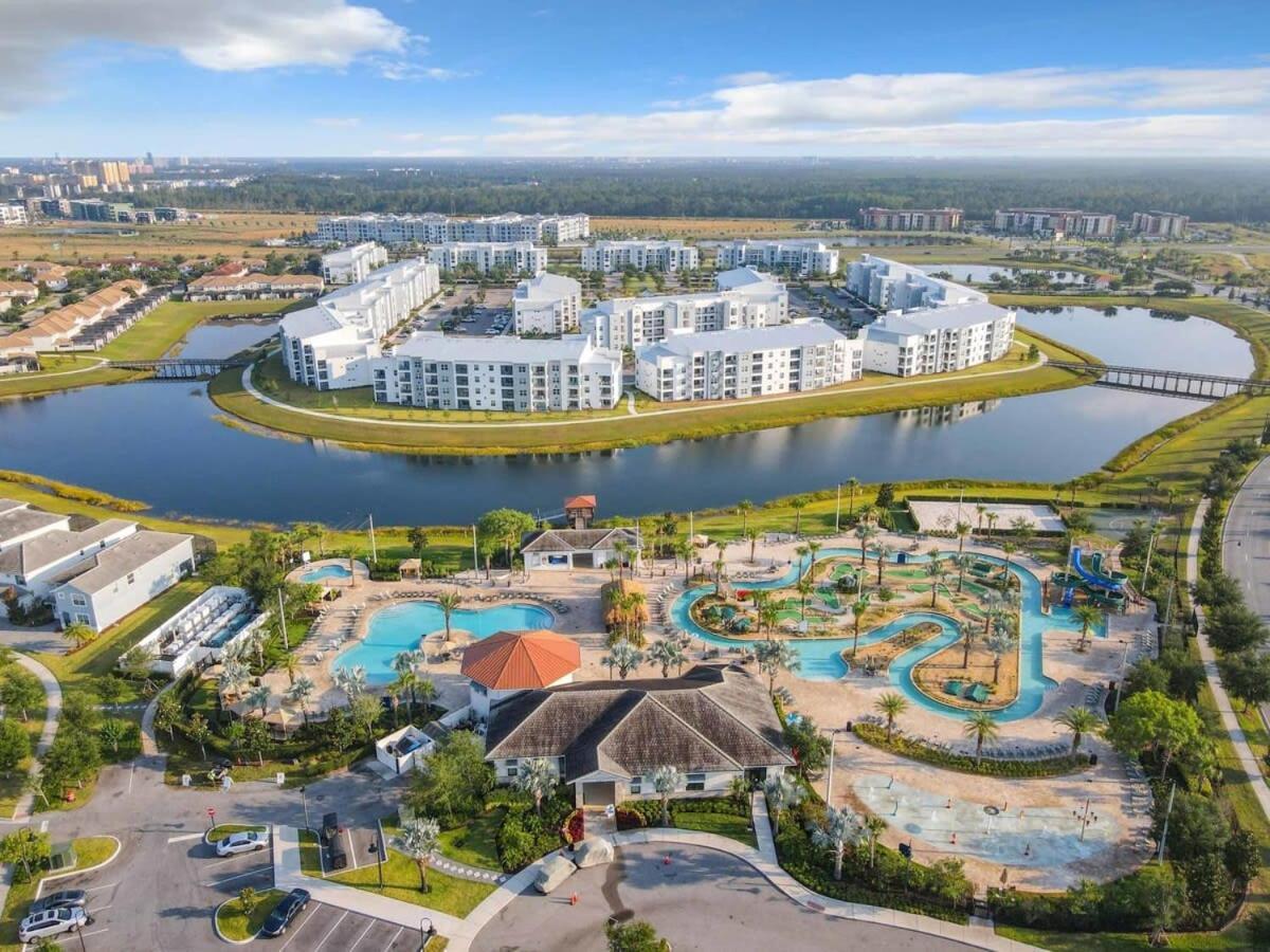 Gorgeous 2Br Lakeview Condo With Waterpark Kissimmee Bagian luar foto