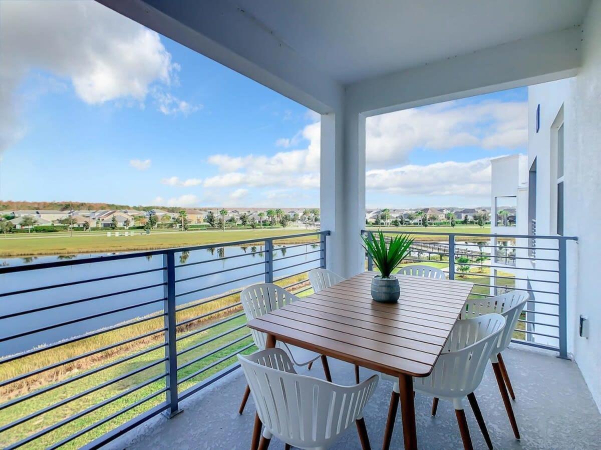 Gorgeous 2Br Lakeview Condo With Waterpark Kissimmee Bagian luar foto