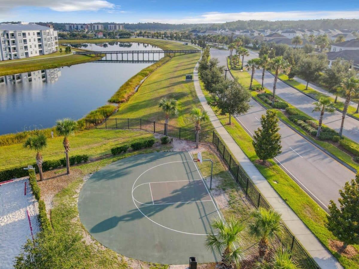 Gorgeous 2Br Lakeview Condo With Waterpark Kissimmee Bagian luar foto