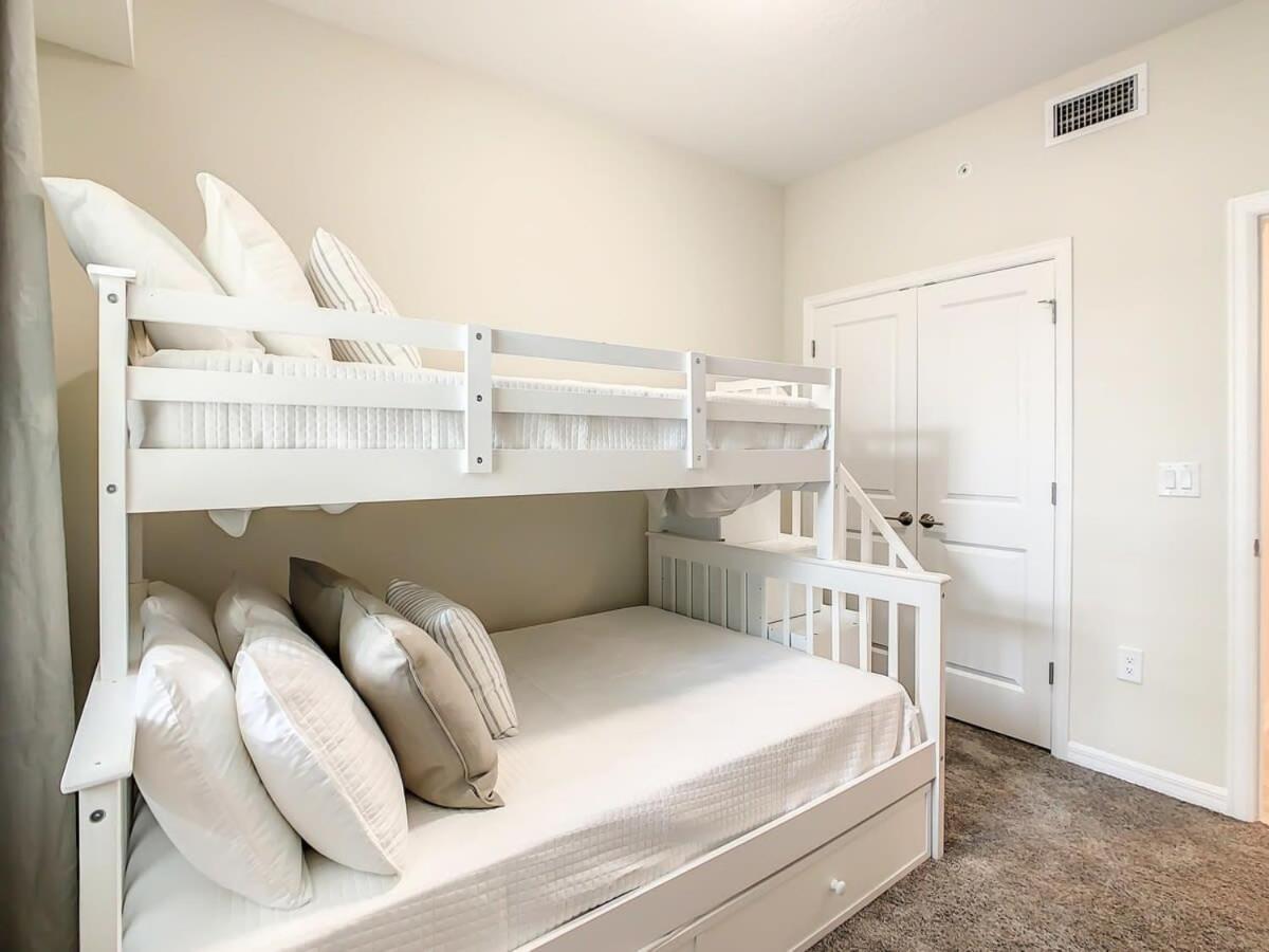 Gorgeous 2Br Lakeview Condo With Waterpark Kissimmee Bagian luar foto